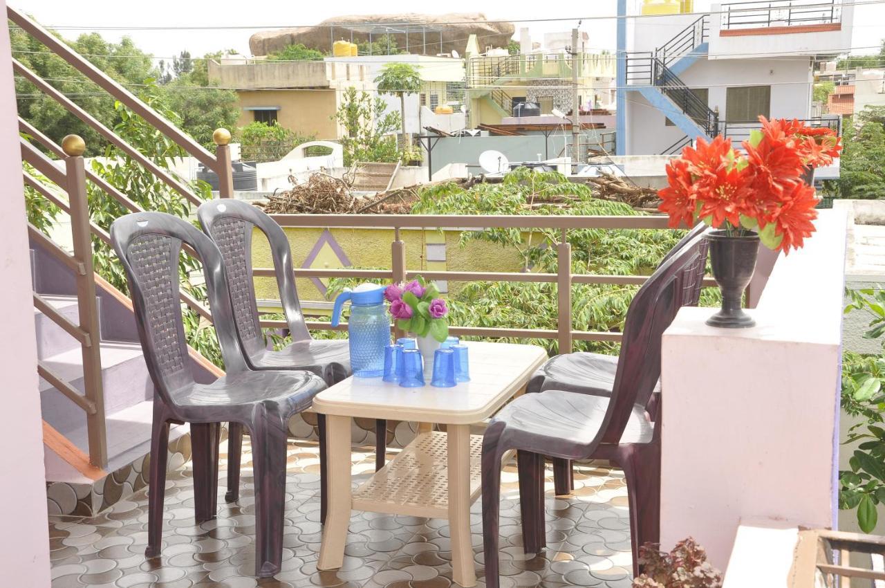 Classic Homestay Hampi Bagian luar foto